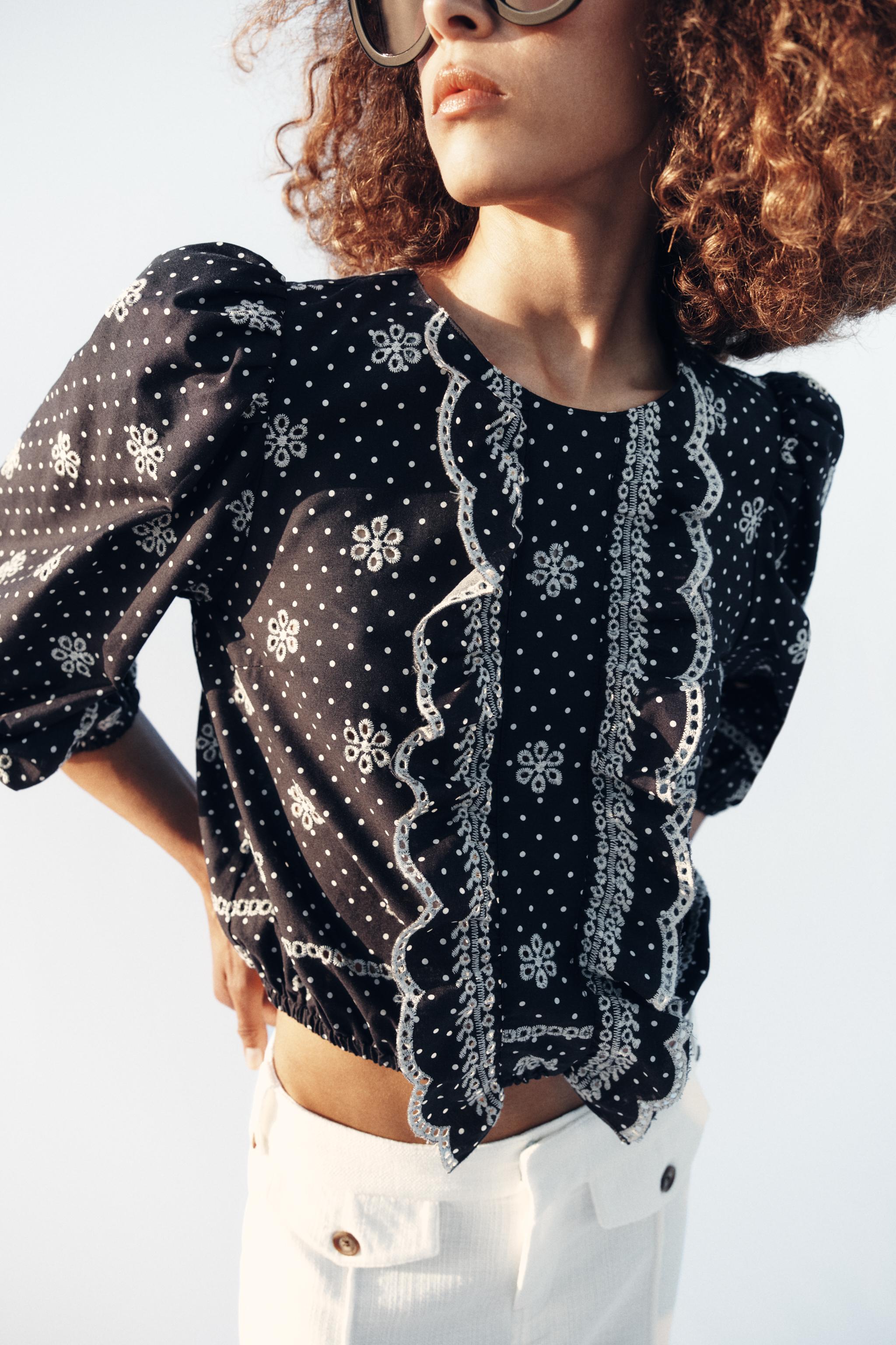 BLOUSE À POIS ET BRODERIES AJOURÉES